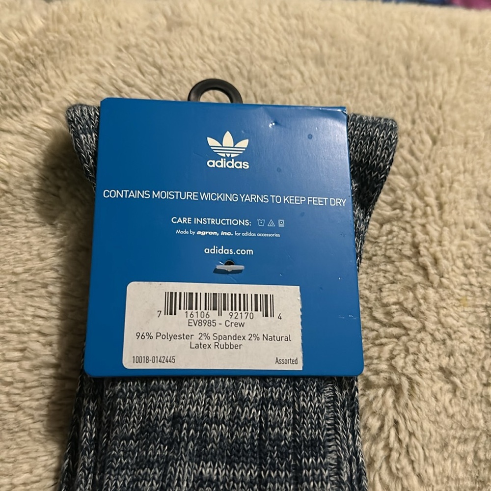 NWT! adidas – Stripe Rib Crew Socks
INDIGO/BLUE/CREAM WHITE SPACE - Picture 6 of 6